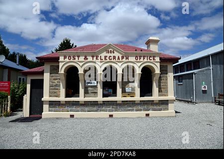 Das Postamt im Dorf Ophir in Central Otago. Es stammt aus dem Jahr 1886. 1976 wurde es vom New Zealand`Historic Places Trust übernommen. Stockfoto